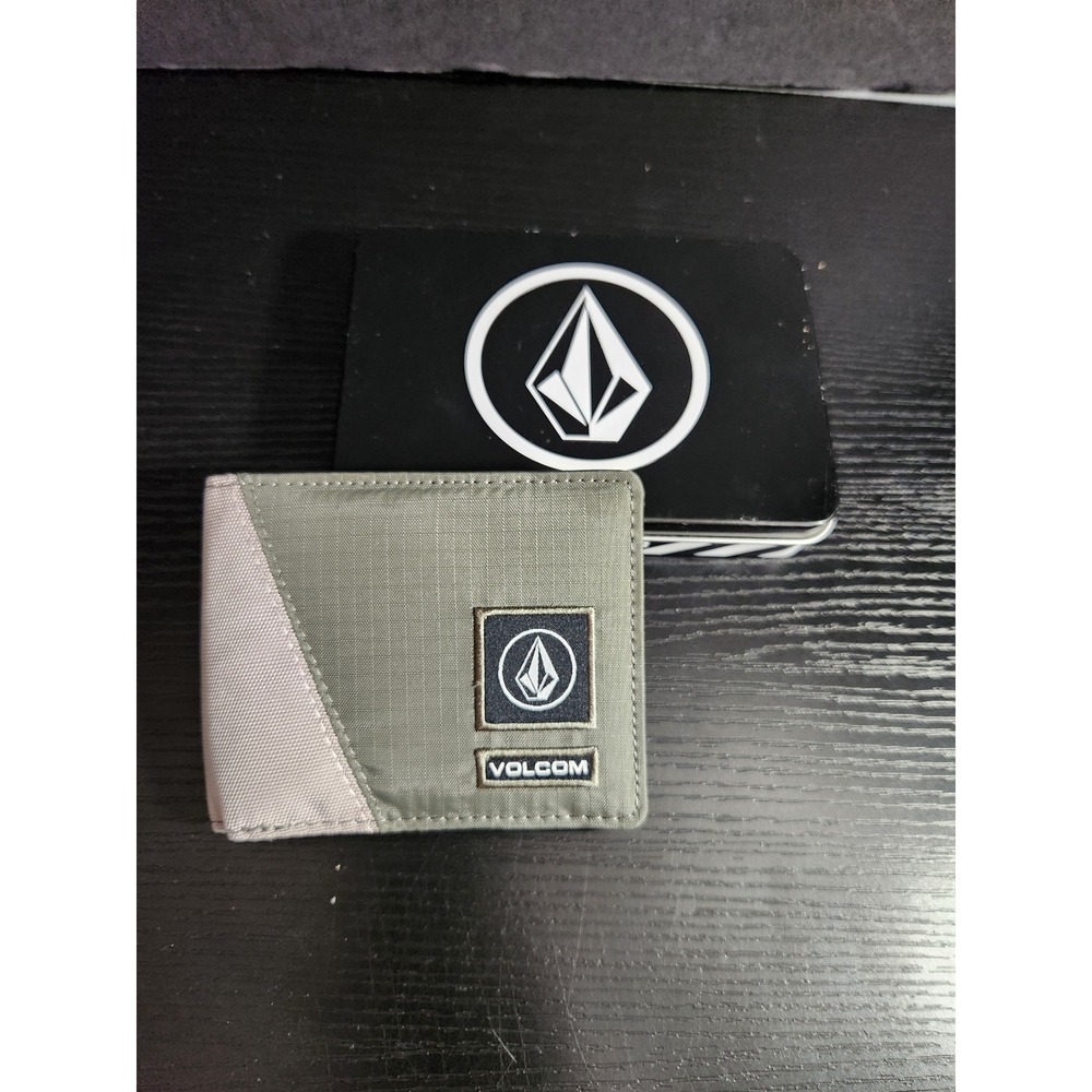 Volcom‎ Bi Fold Wallet and Gift Tin Olive Green Canvas Black Leather Interior